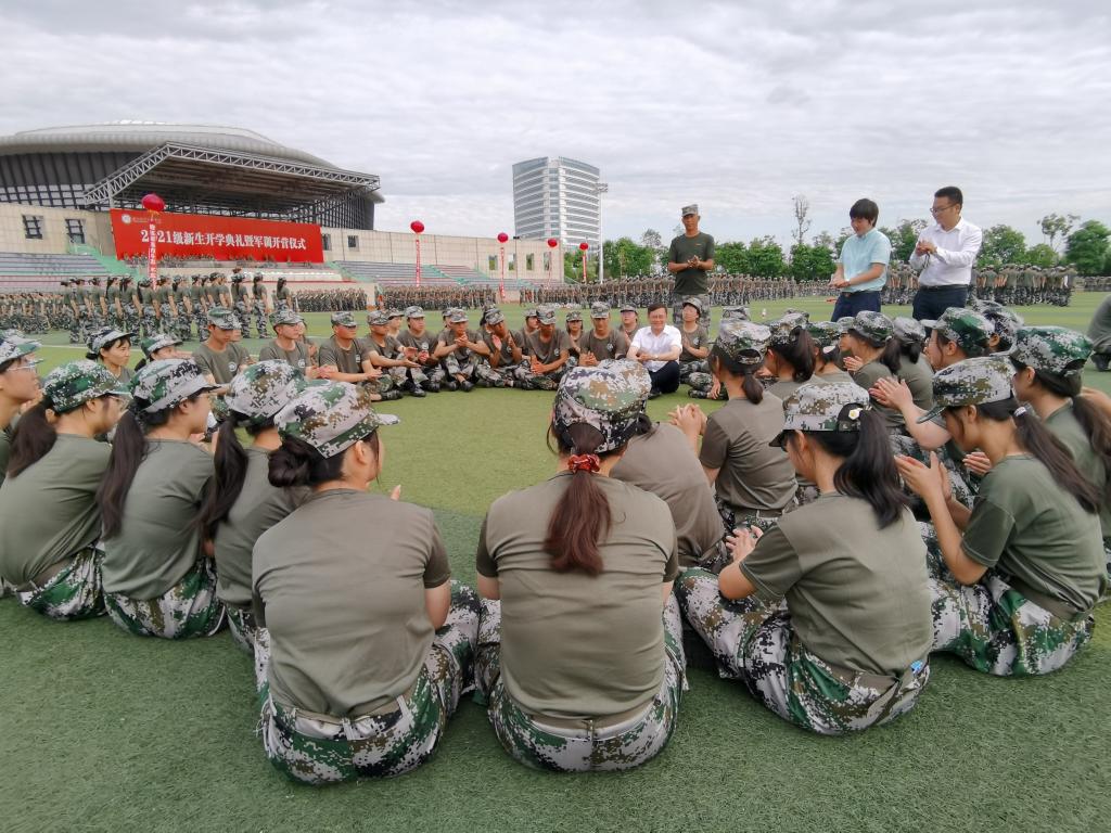 2021级新生风采掠影